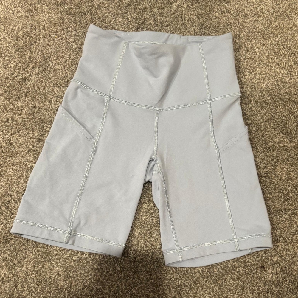TNA Women's Light Gray Bike Shorts